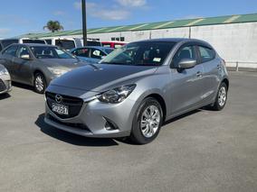 Photo '4' of Mazda Demio