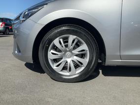 Photo '10' of Mazda Demio