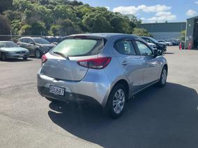 Photo '7' of Mazda Demio