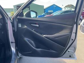 Photo '15' of Mazda Demio