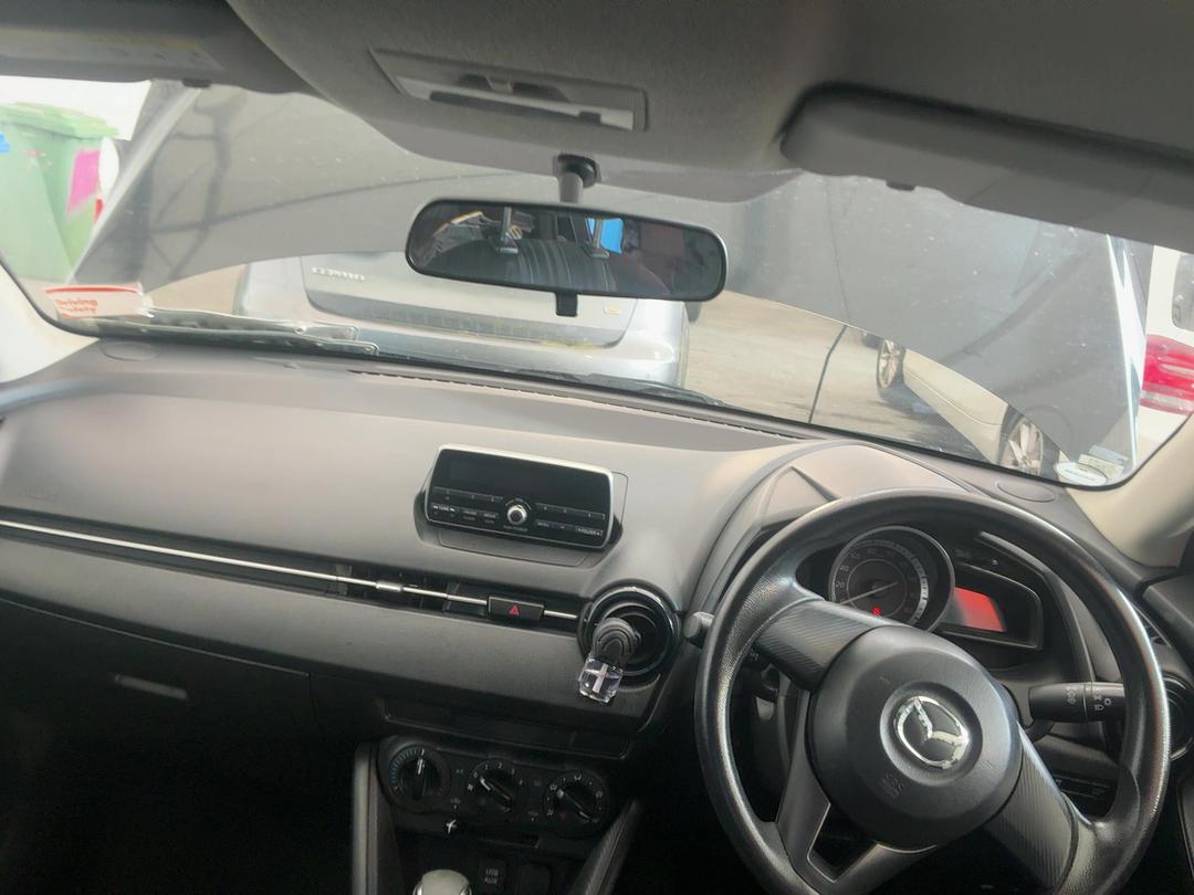 Photo '17' of Mazda Demio Photo '17' of Mazda Demio