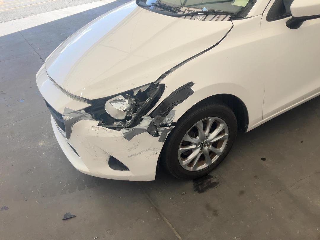 Photo '6' of Mazda Mazda2 GLX