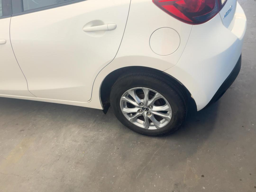 Photo '9' of Mazda Mazda2 GLX