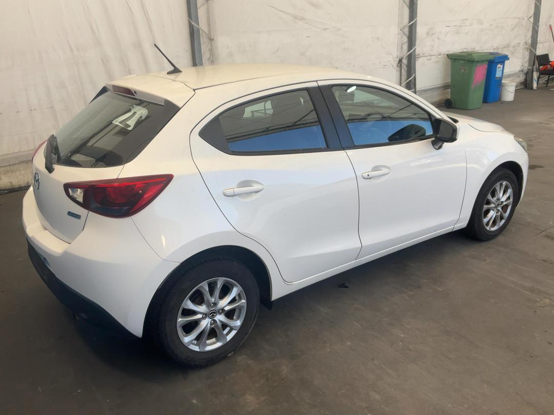 Photo '10' of Mazda Mazda2 GLX