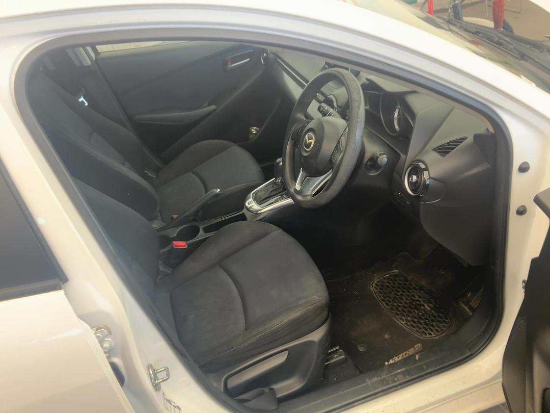Photo '17' of Mazda Mazda2 GLX