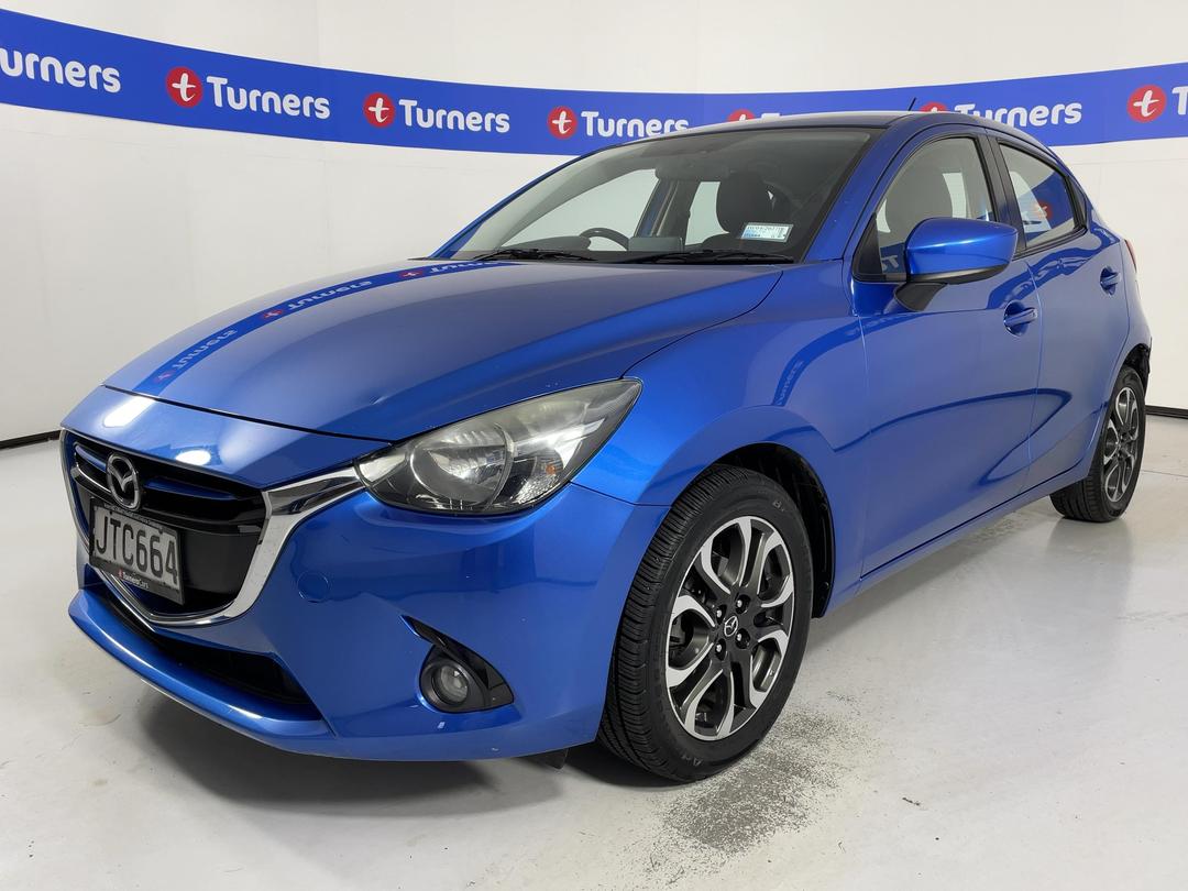 Photo '4' of Mazda Mazda2