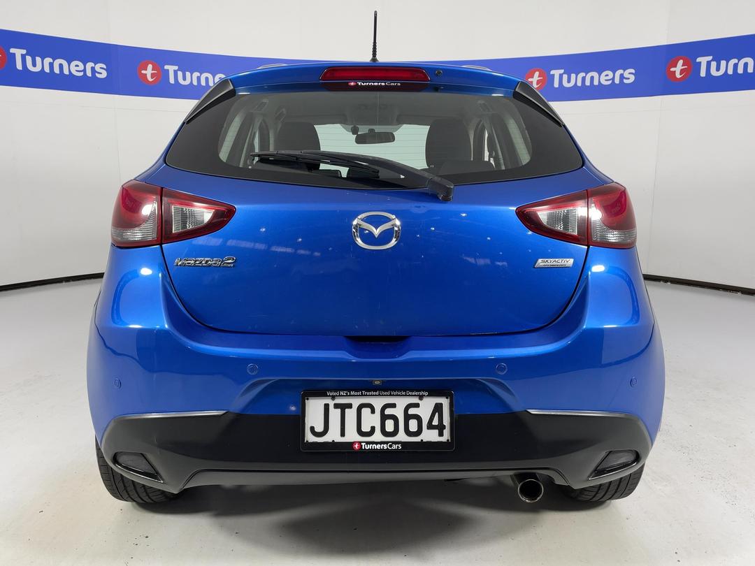 Photo '6' of Mazda Mazda2