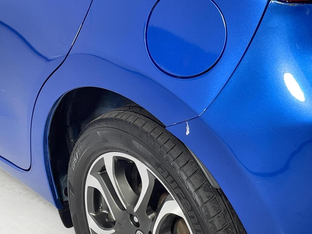 Photo '29' of Mazda Mazda2