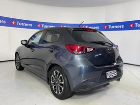 Photo '5' of Mazda Mazda2