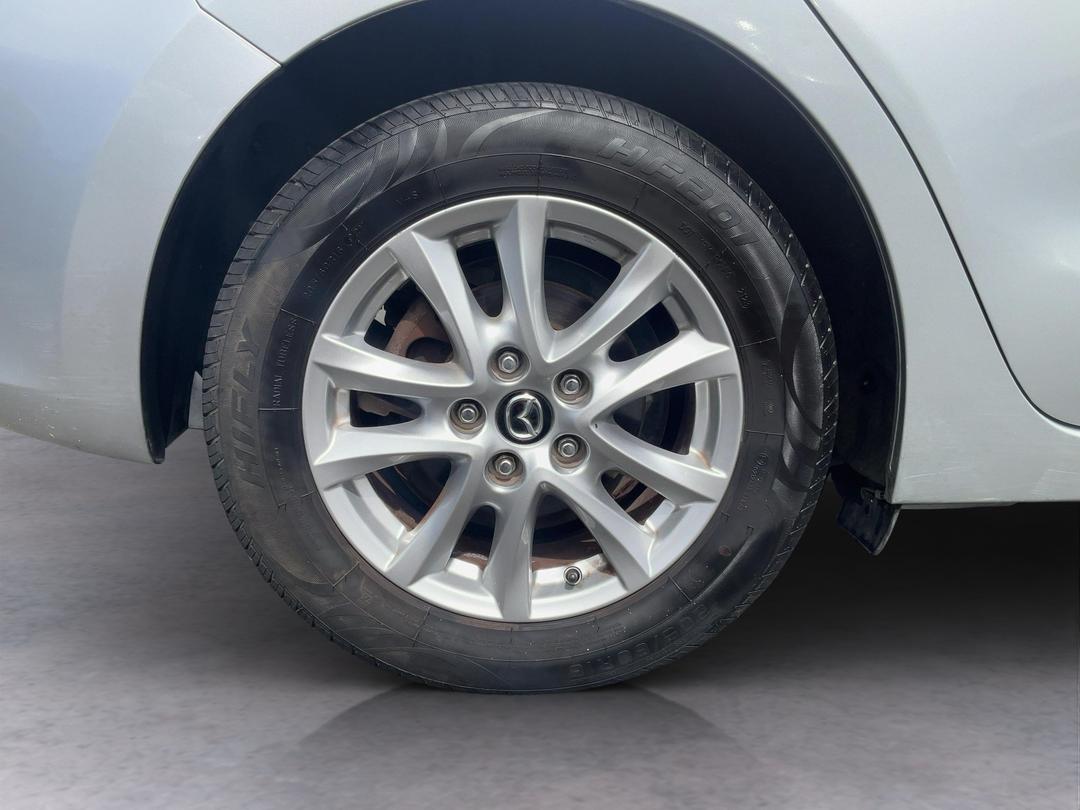 Photo '12' of Mazda Mazda3