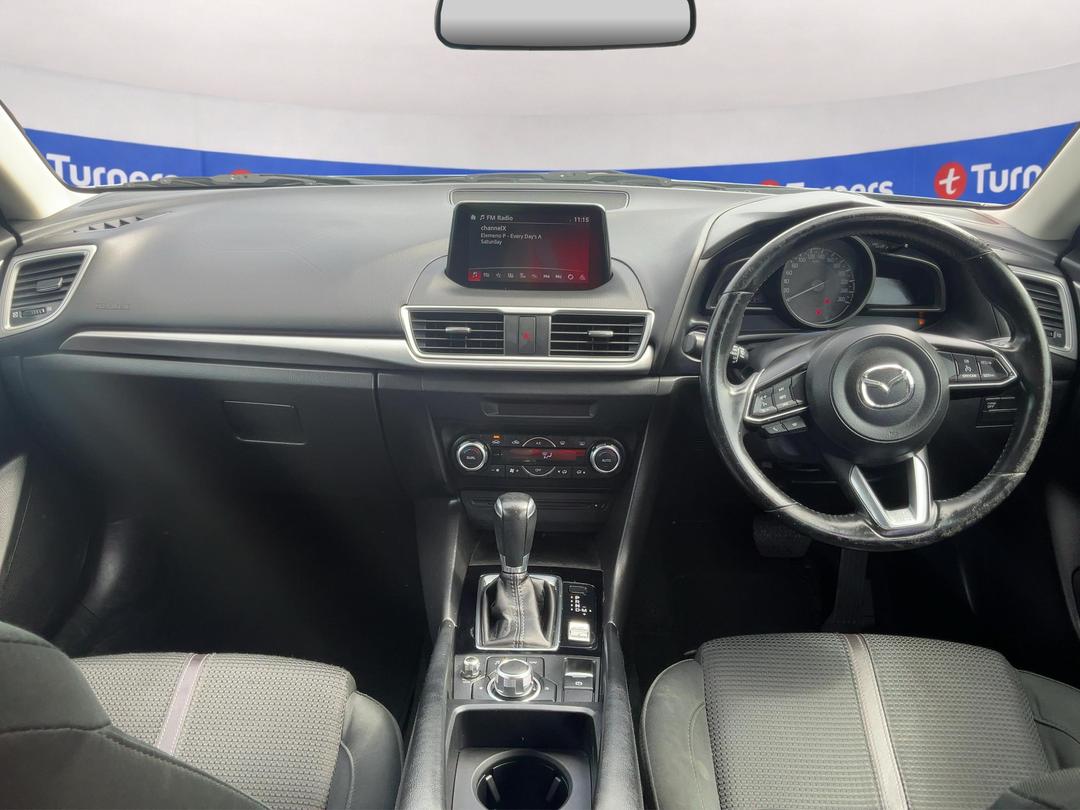 Photo '17' of Mazda Mazda3