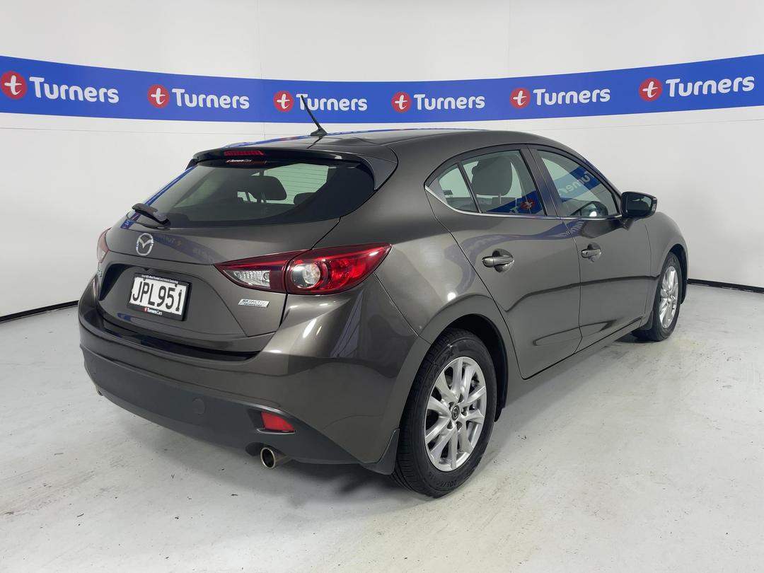 Photo '7' of Mazda Mazda3