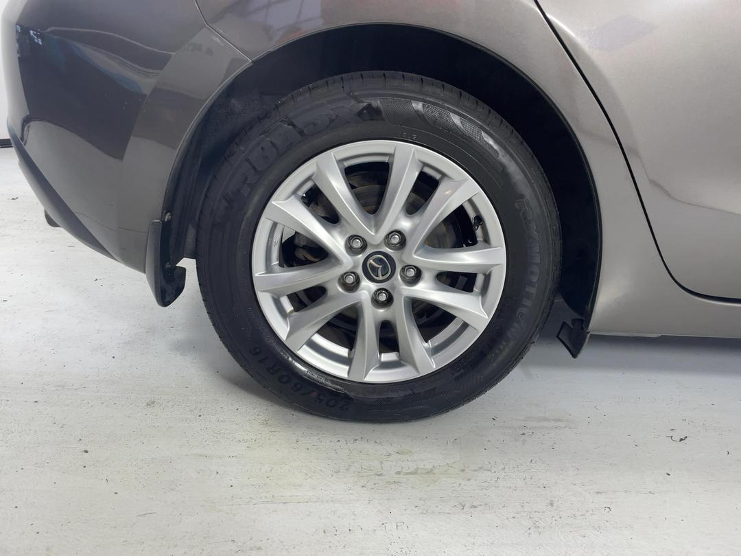 Photo '12' of Mazda Mazda3