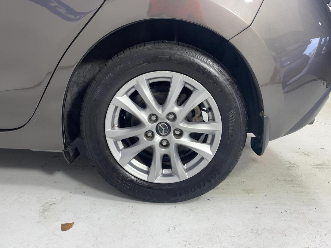 Photo '11' of Mazda Mazda3