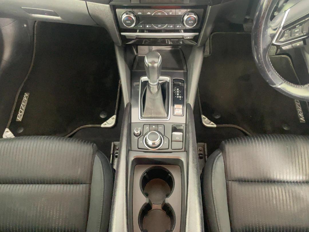 Photo '18' of Mazda Mazda6