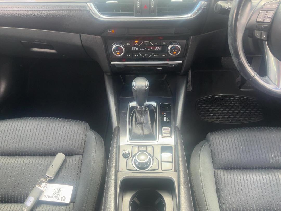 Photo '18' of Mazda Mazda6