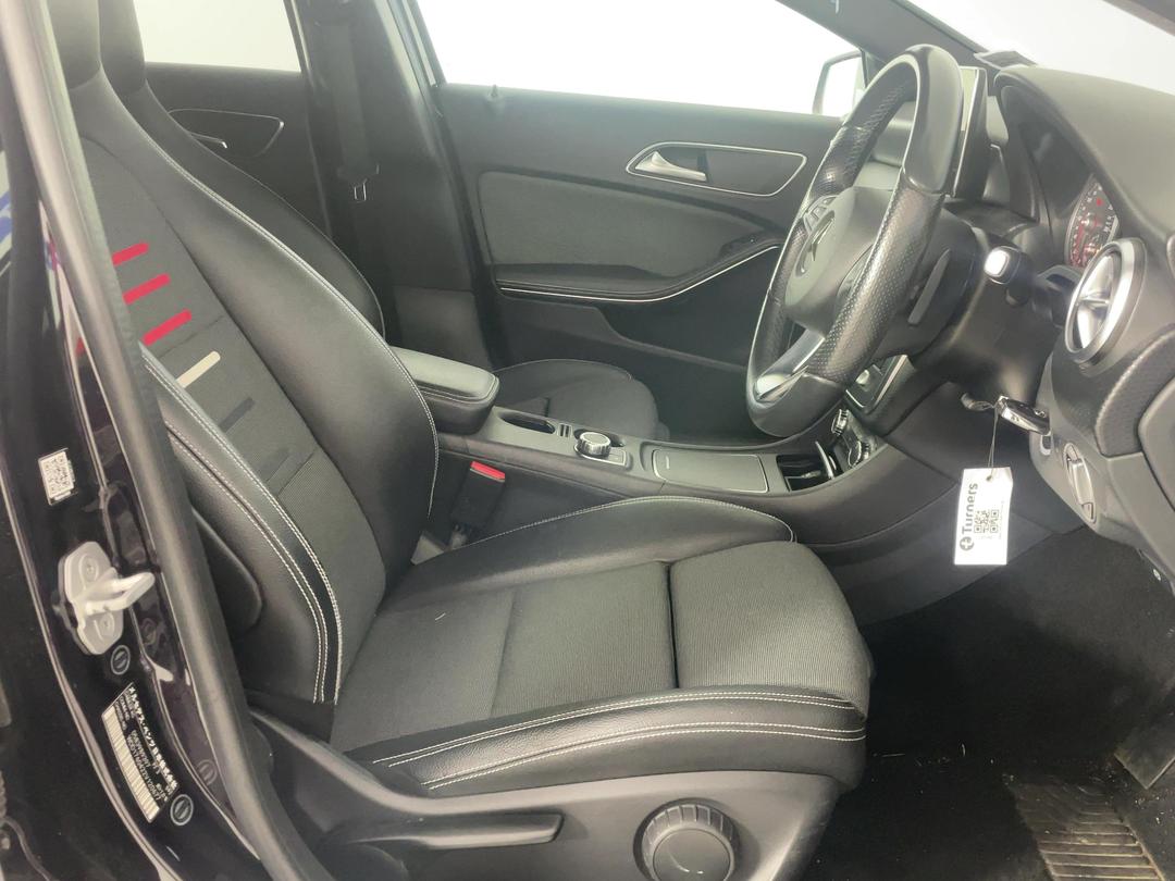 Photo '14' of Mercedes-Benz A-Class A180 Photo '14' of Mercedes-Benz A-Class A180