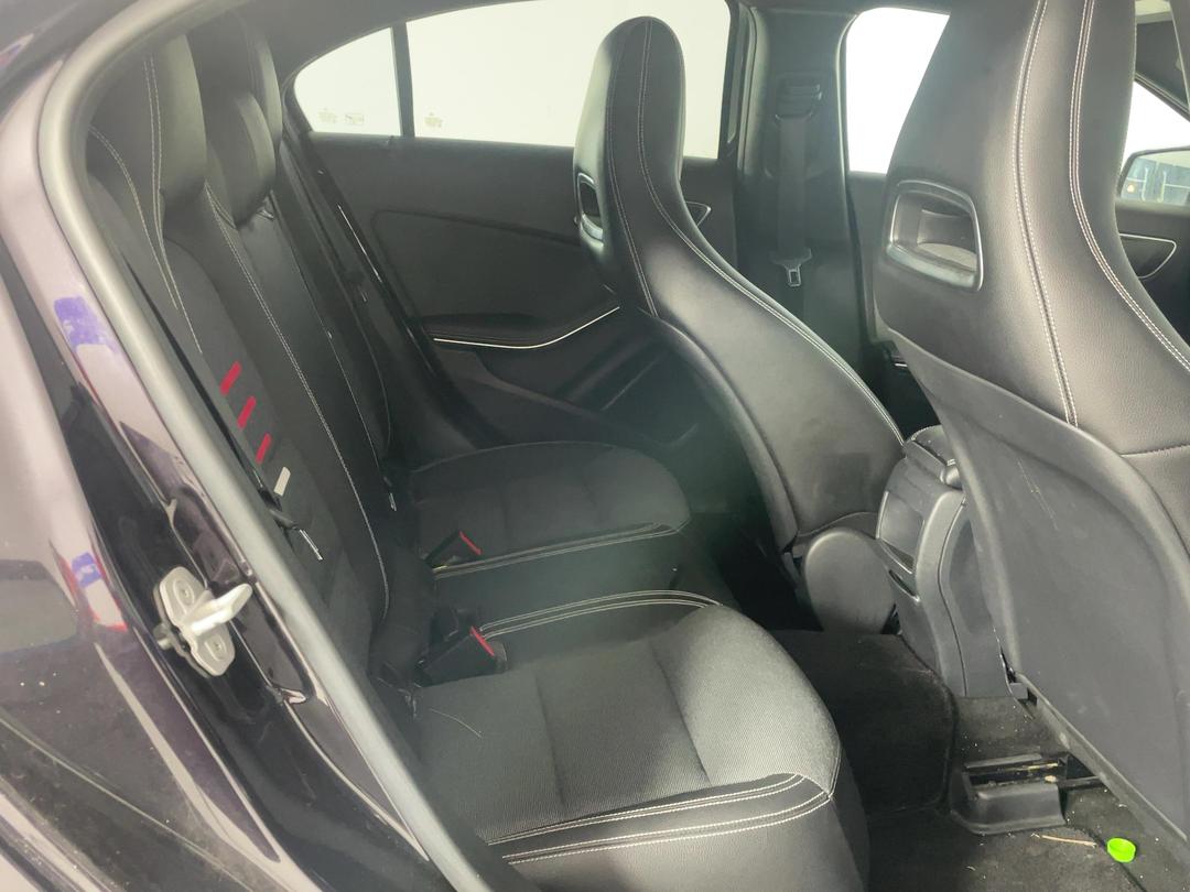 Photo '17' of Mercedes-Benz A-Class A180 Photo '17' of Mercedes-Benz A-Class A180