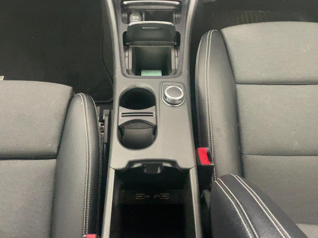 Photo '19' of Mercedes-Benz A-Class A180 Photo '19' of Mercedes-Benz A-Class A180