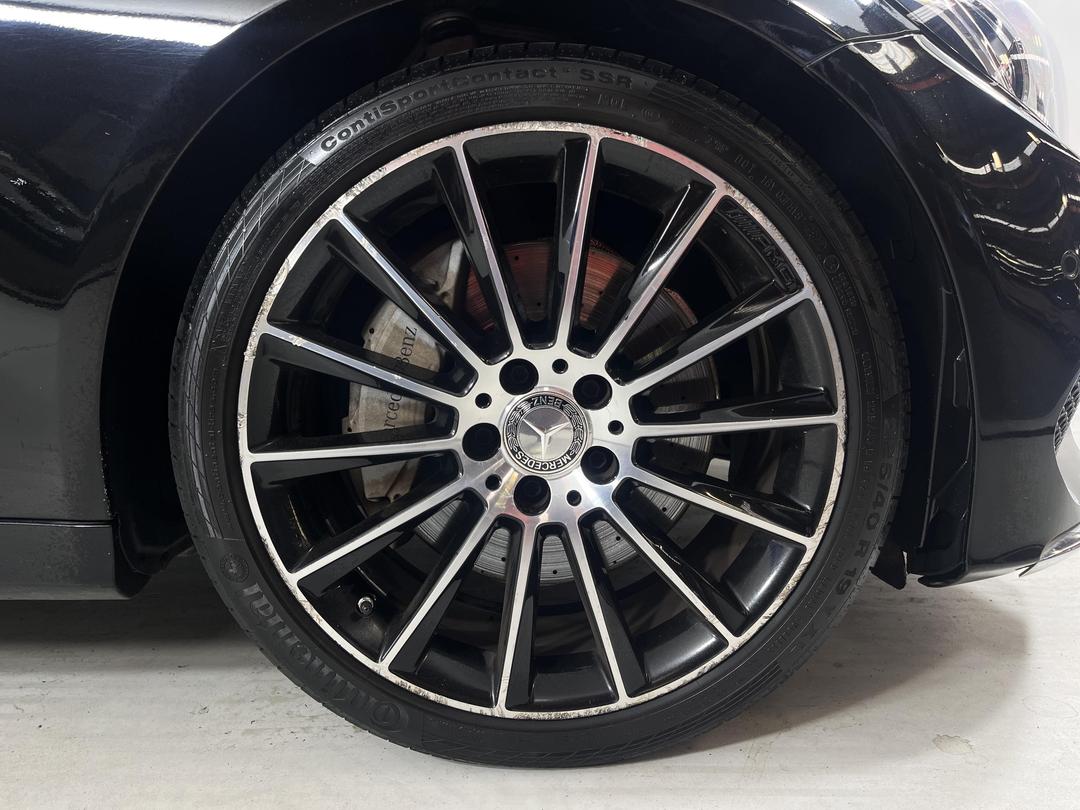 Photo '9' of Mercedes-Benz C-Class