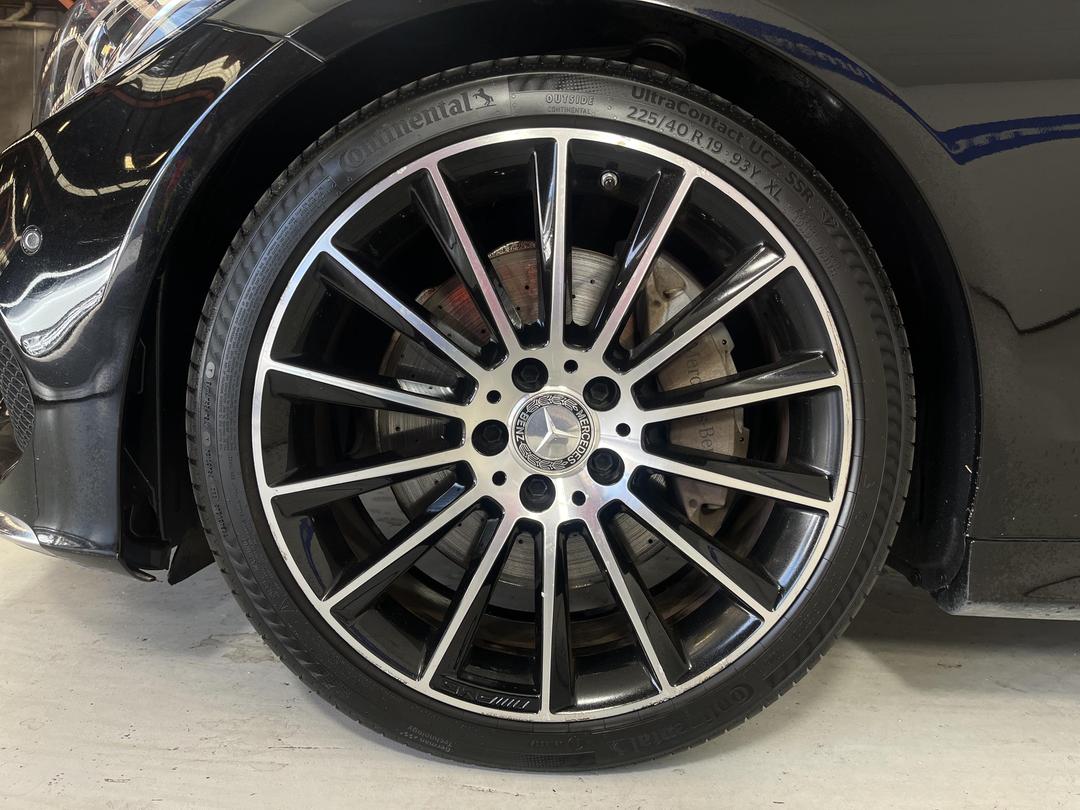 Photo '10' of Mercedes-Benz C-Class