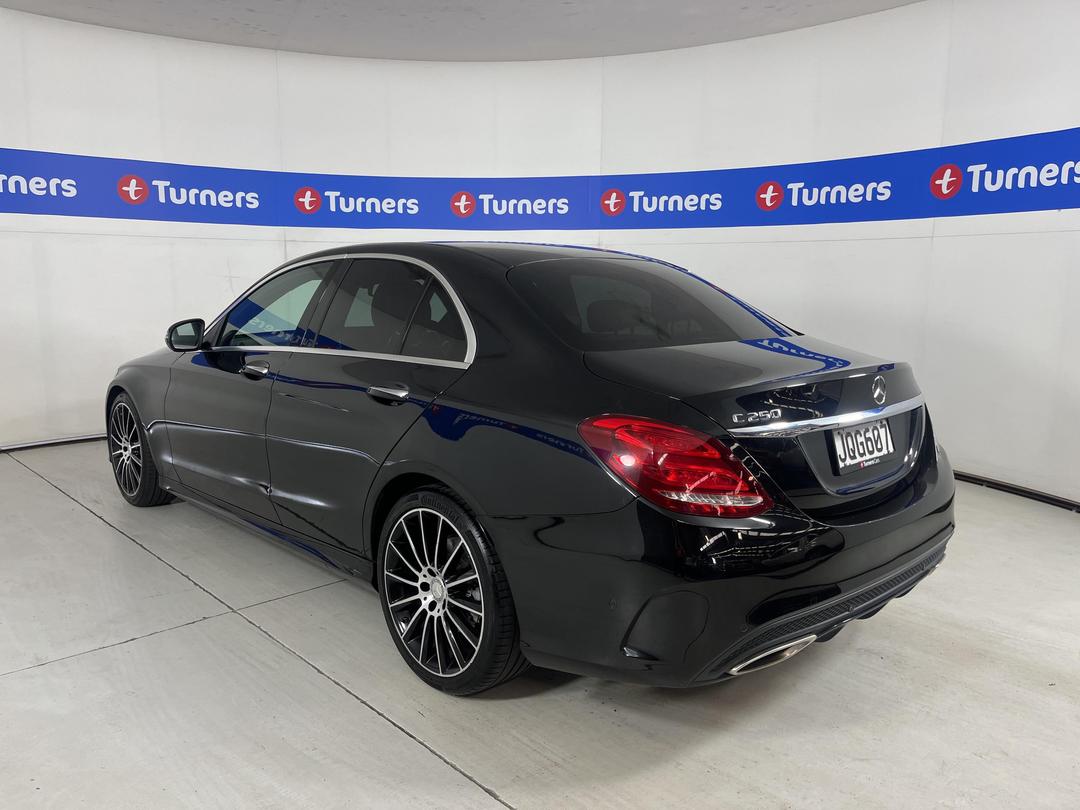 Photo '5' of Mercedes-Benz C-Class