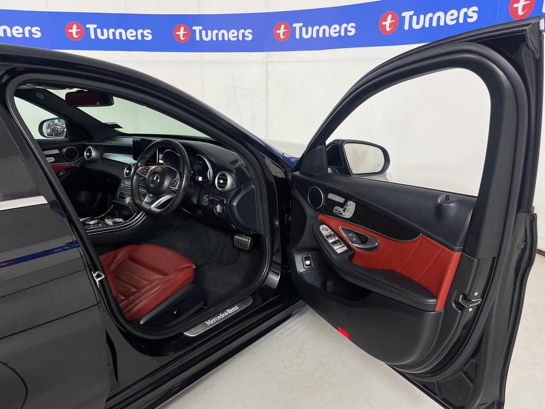 Photo '15' of Mercedes-Benz C-Class