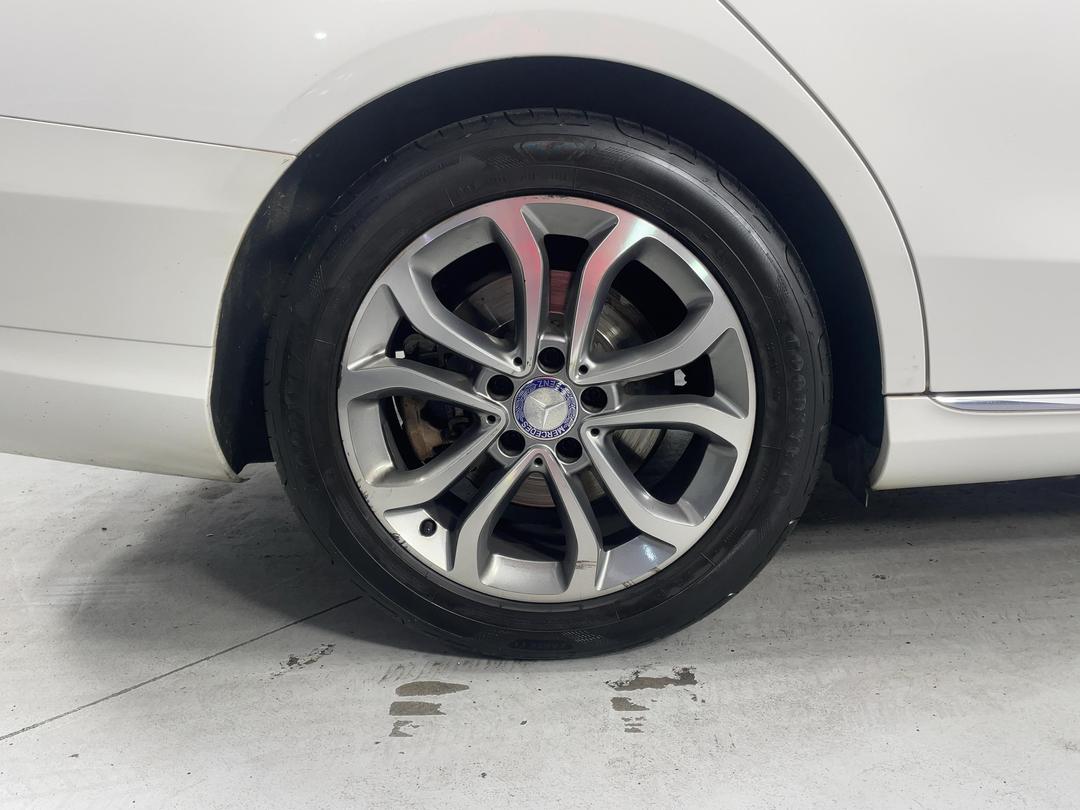 Photo '12' of Mercedes-Benz C200