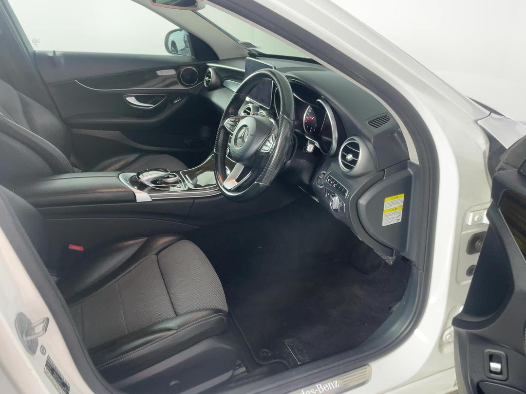 Photo '16' of Mercedes-Benz C200
