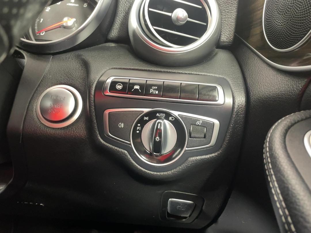 Photo '25' of Mercedes-Benz C200