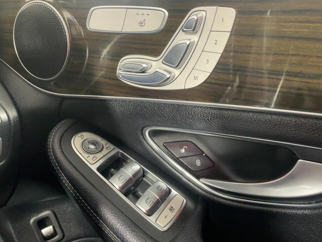Photo '26' of Mercedes-Benz C200