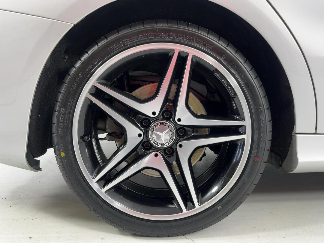 Photo '12' of Mercedes-Benz CLA