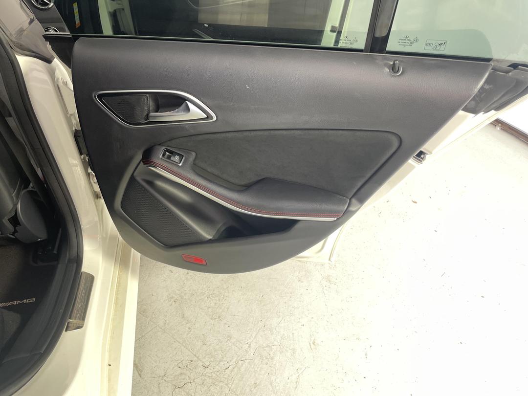 Photo '19' of Mercedes-Benz CLA180