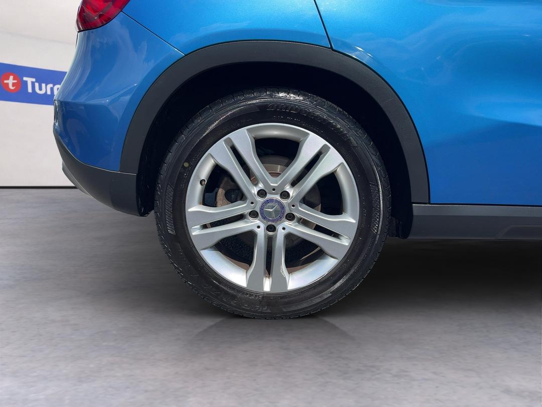 Photo '12' of Mercedes-Benz GLA
