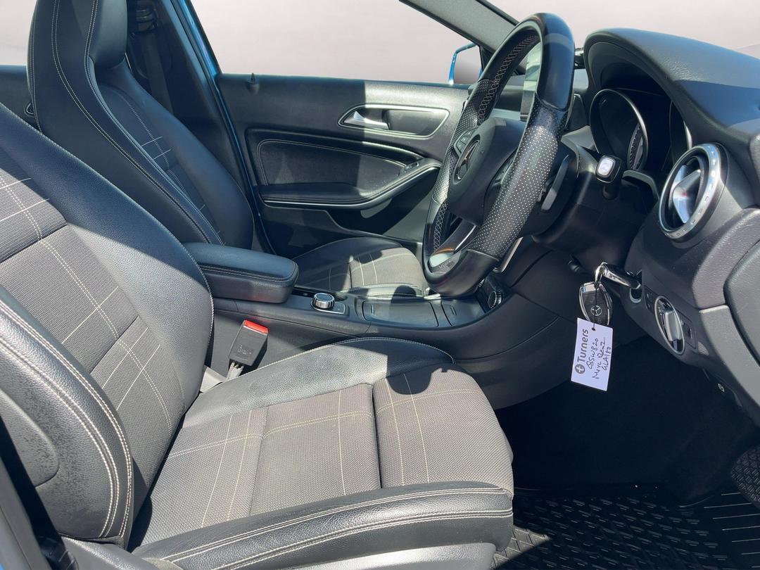 Photo '16' of Mercedes-Benz GLA