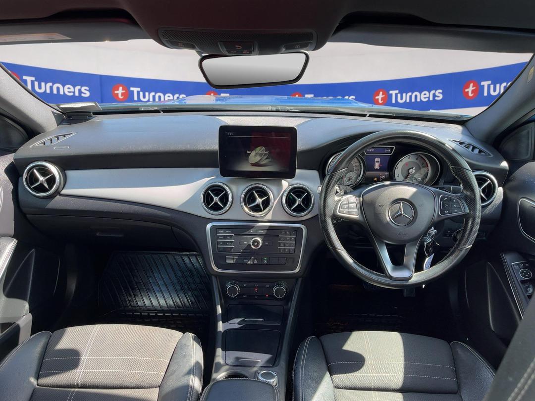 Photo '17' of Mercedes-Benz GLA