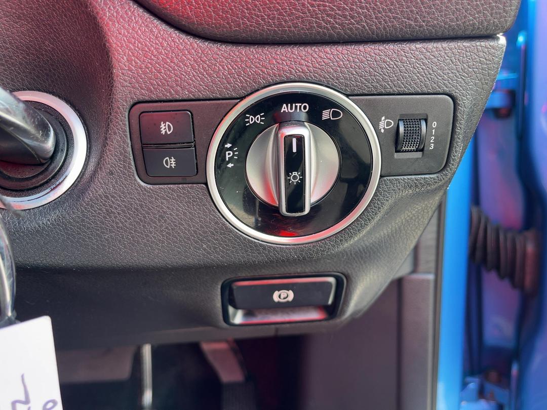 Photo '24' of Mercedes-Benz GLA
