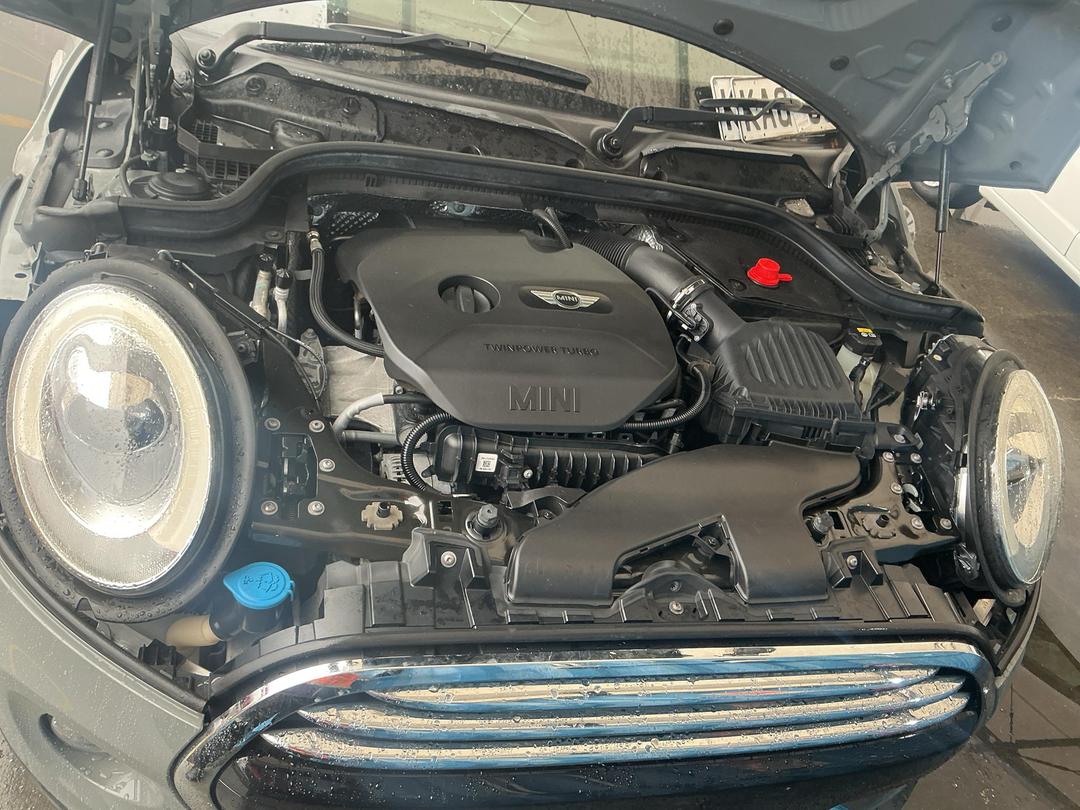 Photo '11' of Mini Hatch Cooper