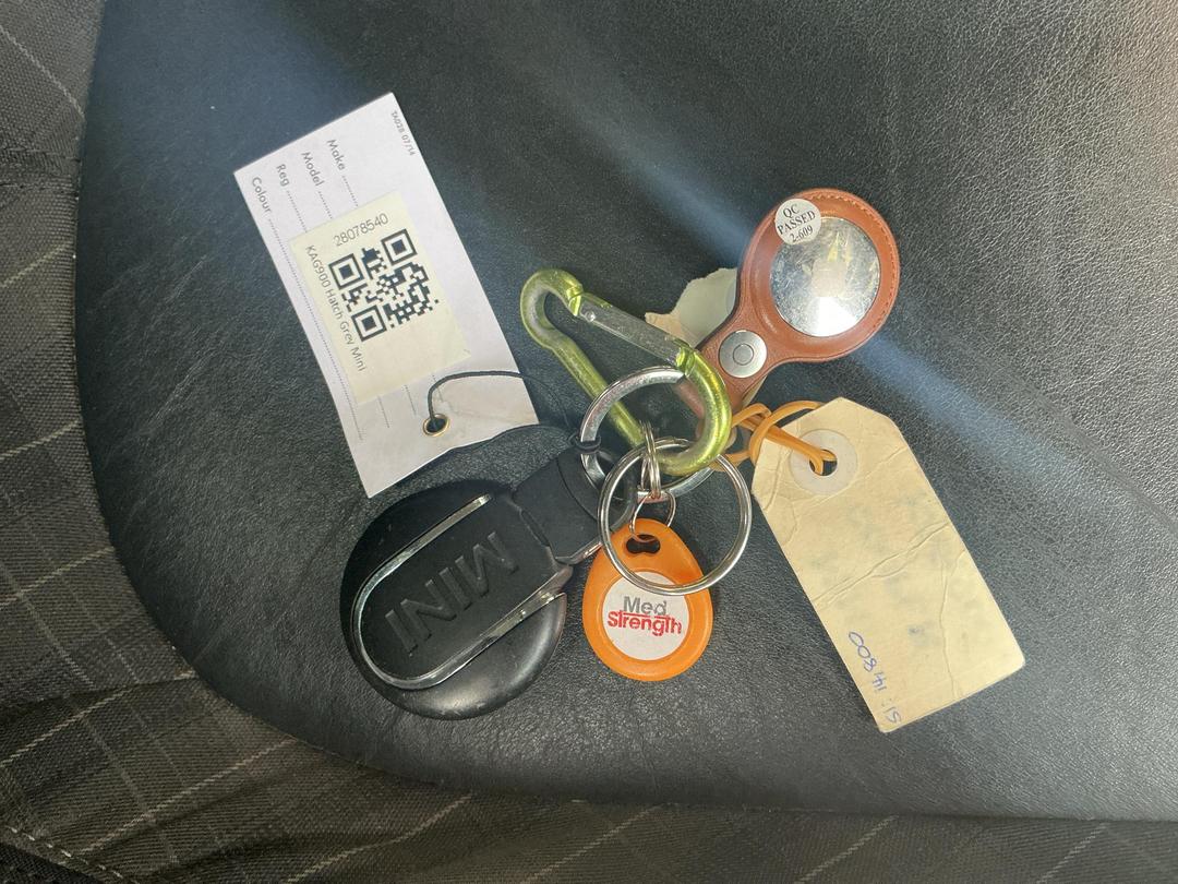 Photo '24' of Mini Hatch Cooper