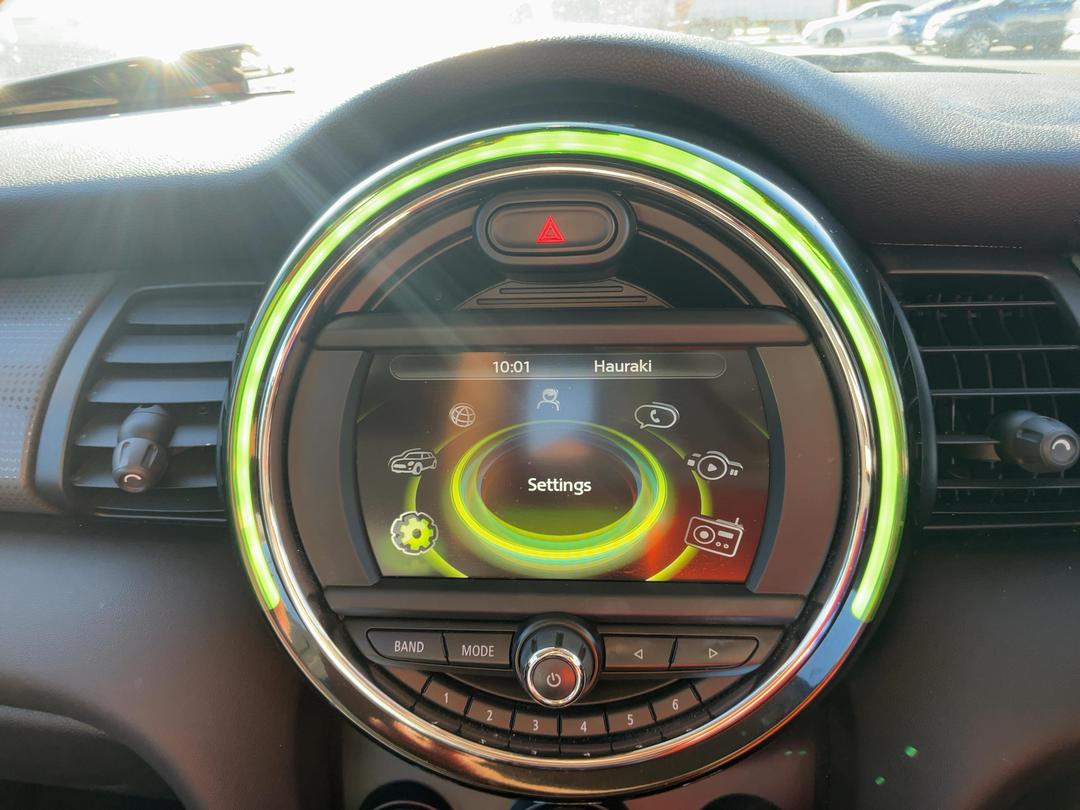 Photo '18' of Mini Hatch Cooper