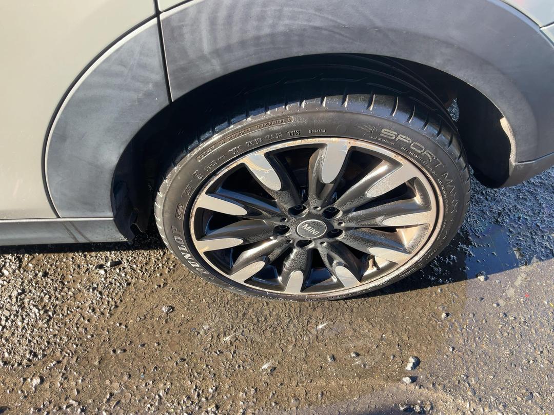 Photo '8' of Mini Hatch Cooper