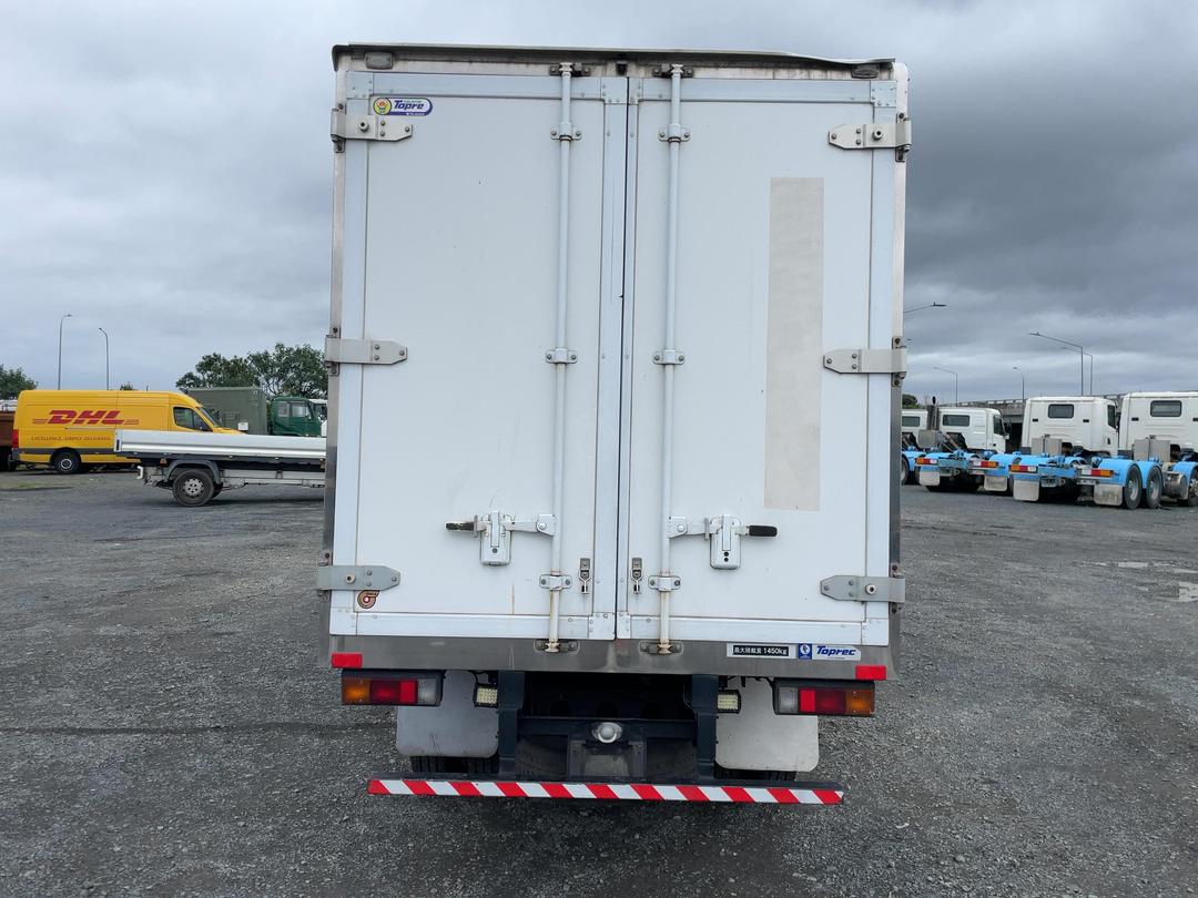 Photo '5' of Mitsubishi Canter FDA00 BOX BODY Chiller