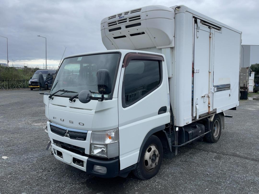 Photo '8' of Mitsubishi Canter FDA00 BOX BODY Chiller