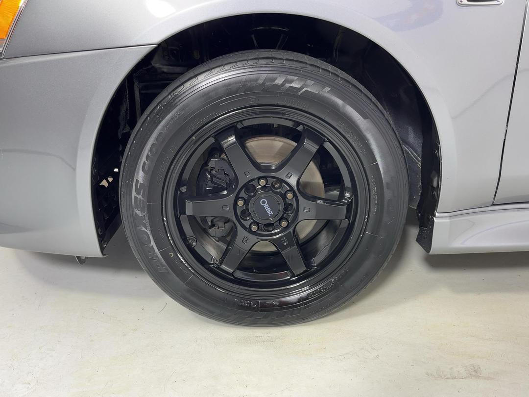 Photo '10' of Mitsubishi Lancer