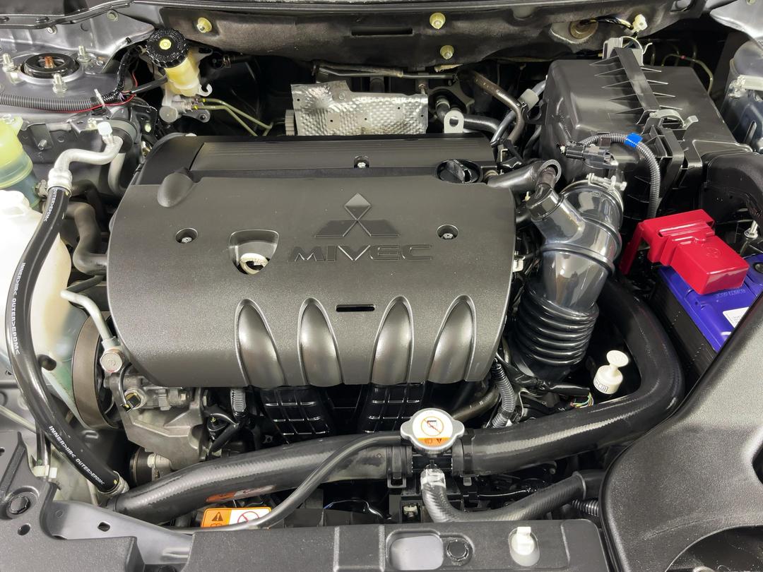 Photo '13' of Mitsubishi Lancer