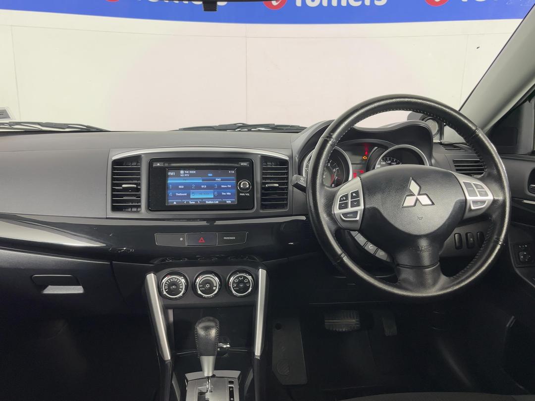 Photo '17' of Mitsubishi Lancer