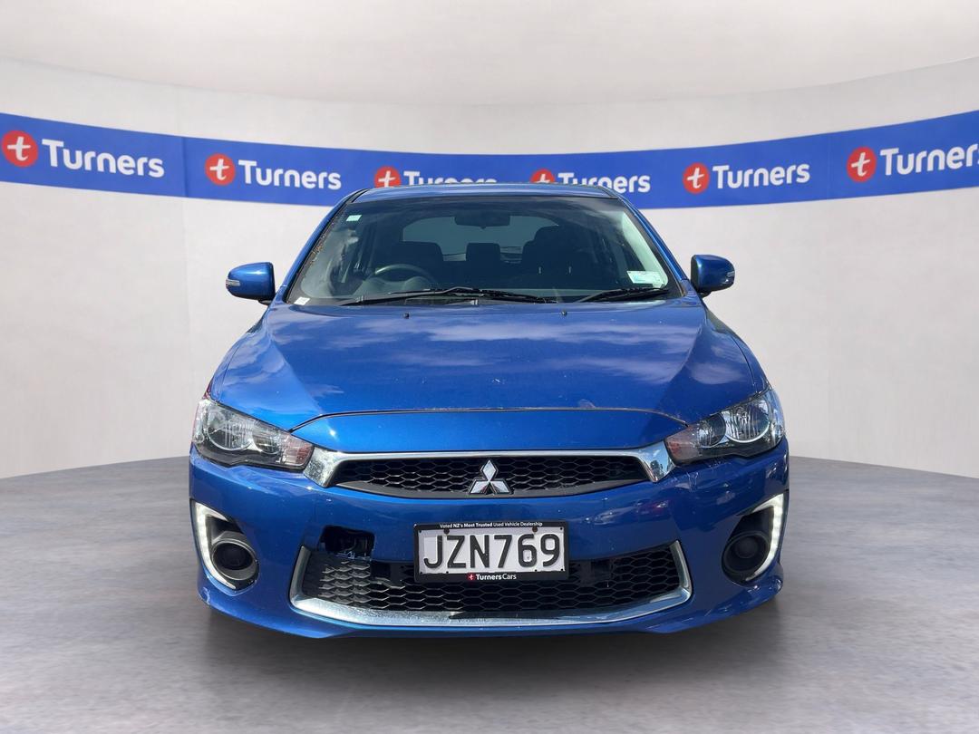 Photo '2' of Mitsubishi Lancer