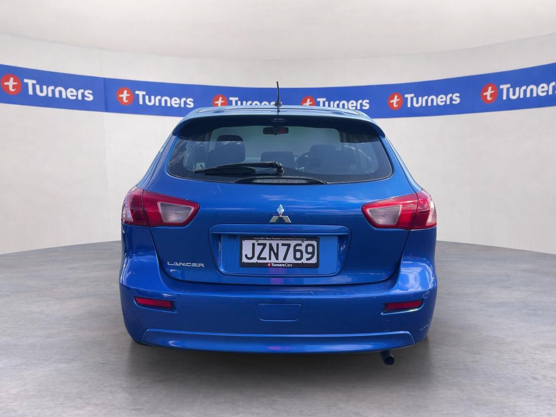 Photo '6' of Mitsubishi Lancer