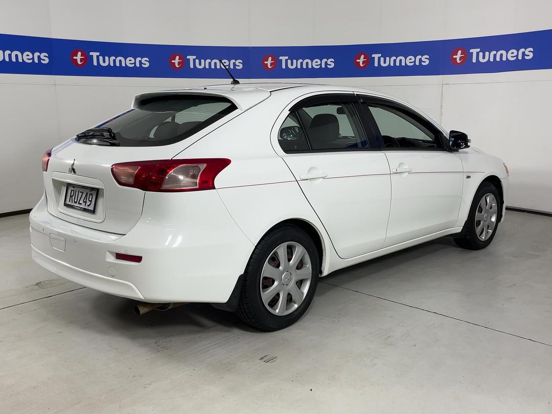 Photo '7' of Mitsubishi Lancer