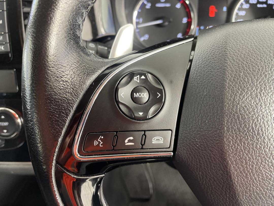 Photo '24' of Mitsubishi Outlander
